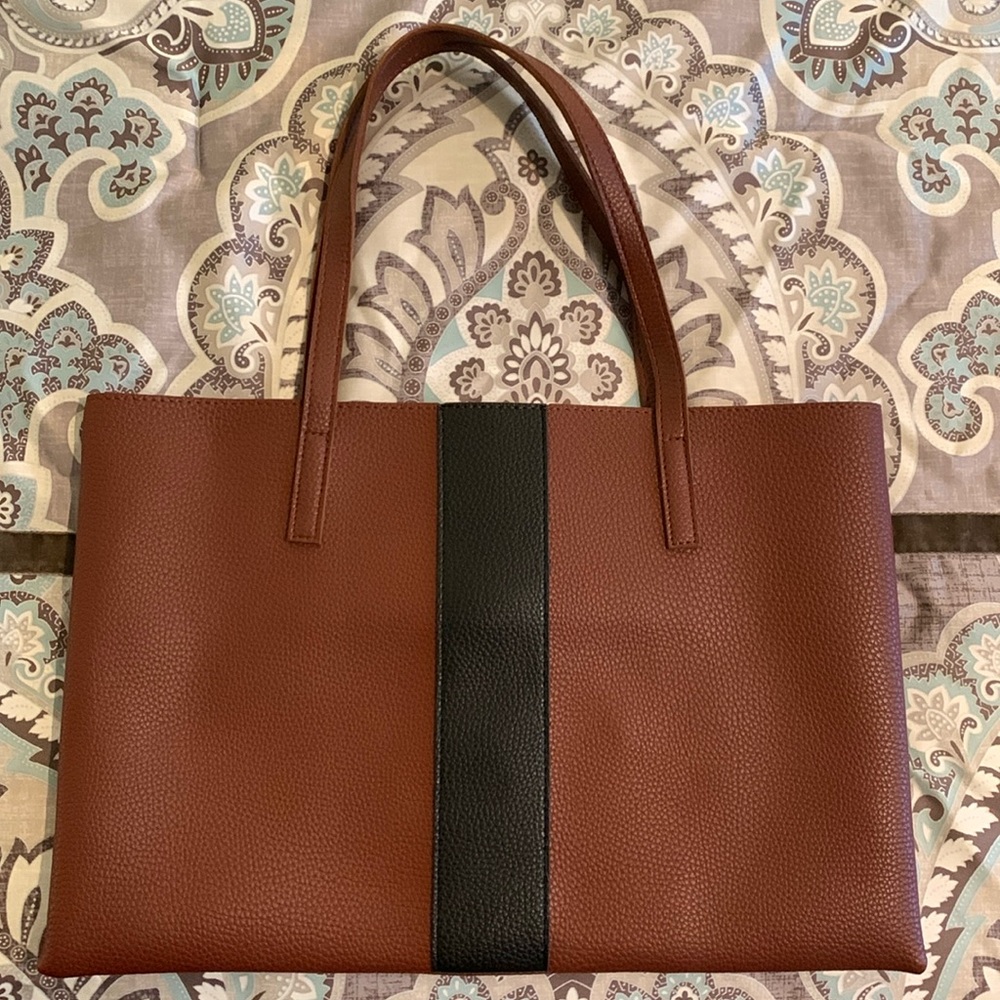 New Vince Camuto vegan leather shoulder bag/tote. Brown with black stripe.
